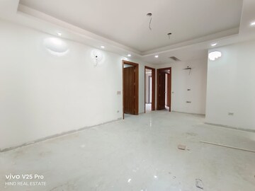 Room in 3 BHK Builder Floor at Vasant Kunj – for Rent