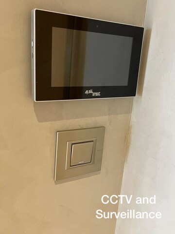 Furnished Amenities in 4 BHK Apartment at Shashtri Nagar – for Rent