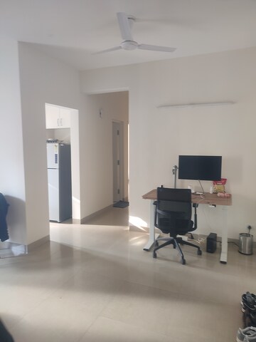 Furnished Amenities in 2.5 BHK Apartment at Emaar Emerald Floors, Sector 65 – for Rent