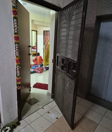 Bathroom in 2 BHK Apartment at Jaypee Greens Kosmos, Sector 134 – for Rent