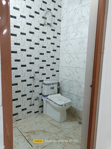 Bathroom in 3 BHK Apartment at Lajpat Nagar I – for Rent