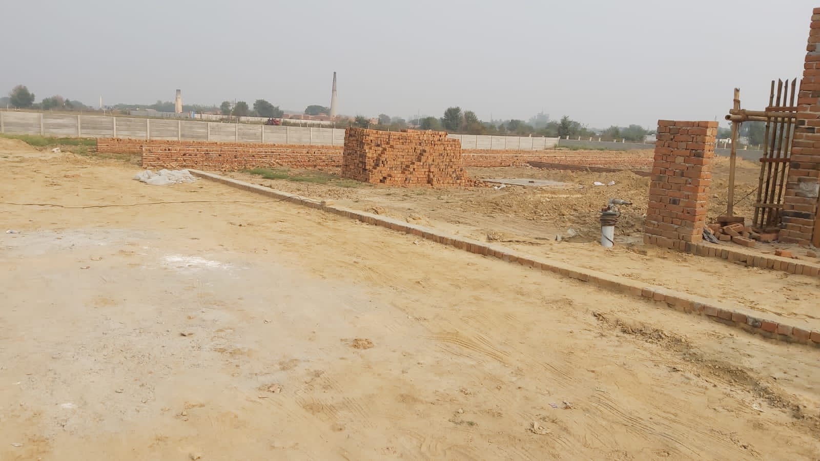 Land For Sale in NH-2 ( Highway )