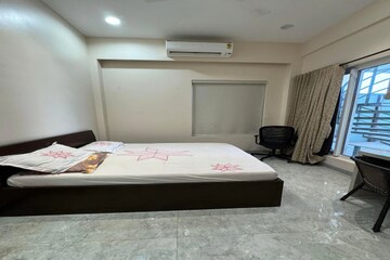 Bedroom in 3 BHK Apartment at Indiabulls Sky Forest, Lower Parel – for Rent
