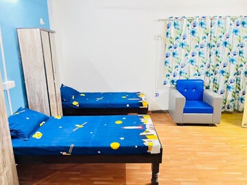 Room in  Pg at Sayajigunj – for Rent