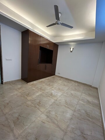 Room in 3 BHK Builder Floor at Saket – for Rent