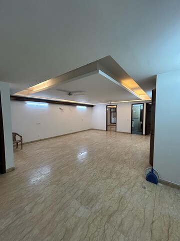 Room in 3 BHK Builder Floor at Saket – for Rent