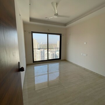 Room in 3 BHK Apartment at Je And Vee Om Trimurti, Dindoshi – for Rent