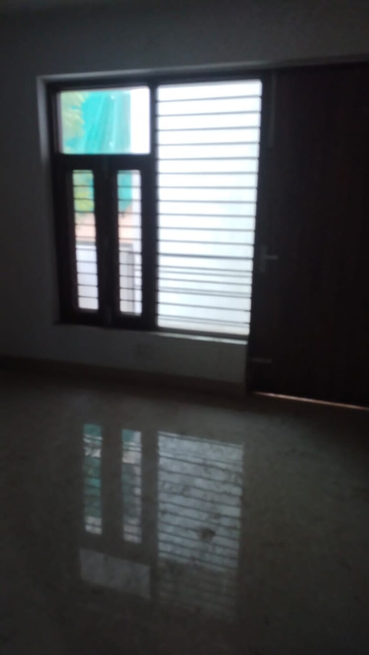 Room, bptp-discovery-park 3 Bedroom 925 Sq.Ft. Apartment In Sector 80 Faridabad 8368026