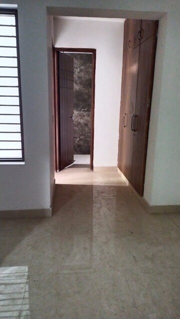 Building Lobby in 3 BHK Apartment at BPTP Discovery Park, Sector 80 – for Sale
