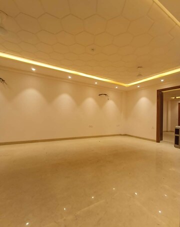 3 BHK Builder Floor For Rent in Saket