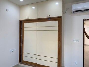Room in 3 BHK Apartment at Aurobindo Kohinoor, Serilingampally – for Rent