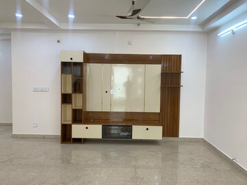 Room in 3 BHK Apartment at Aurobindo Kohinoor, Serilingampally – for Rent
