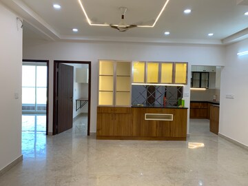 Room in 3 BHK Apartment at Aurobindo Kohinoor, Serilingampally – for Rent