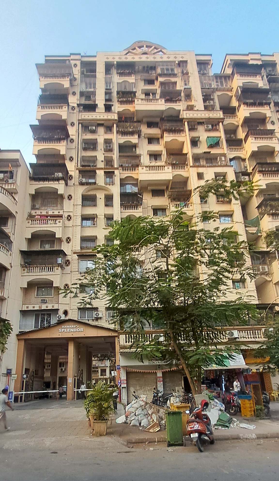 Retail Shop For Sale in Haware Splendor