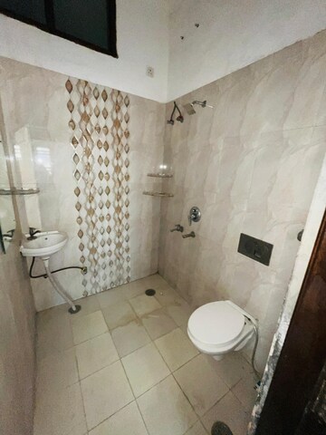 Bathroom in 5 BHK Independent House at Gms Road – for Rent
