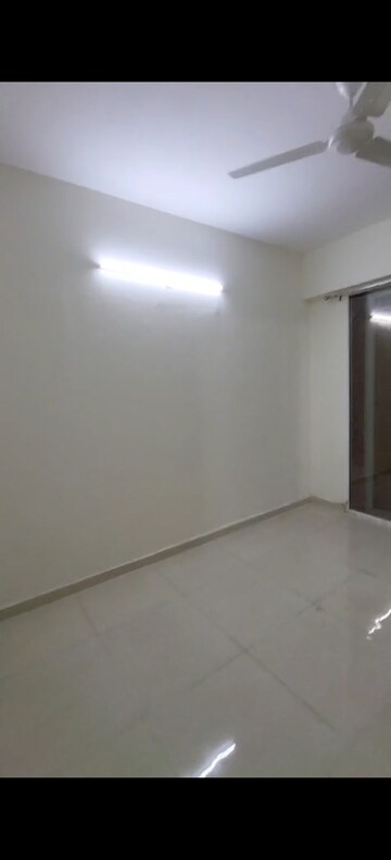 Room in 2 BHK Apartment at Signature The Millennia 2, Sector 37d – for Rent