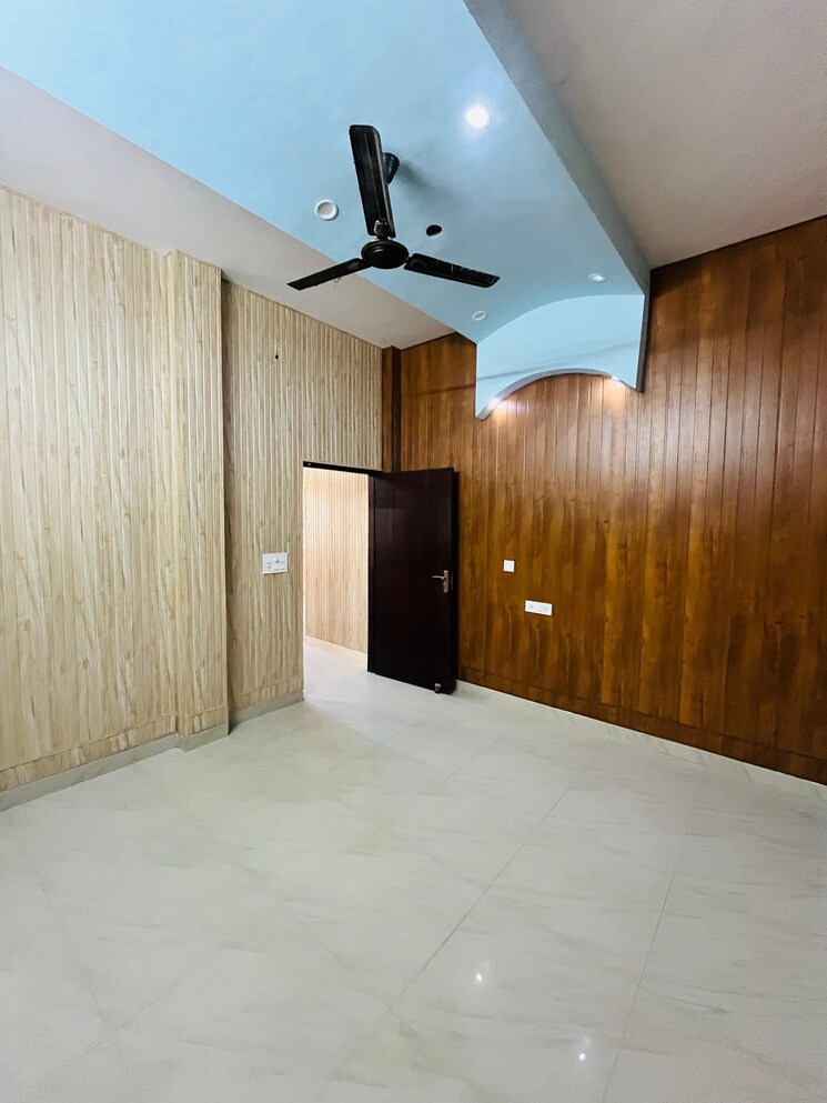 Room, dehradun cantt 2 Bedroom 150 Sq.Yd. Independent House In Dehradun Cantt Dehradun 8368352