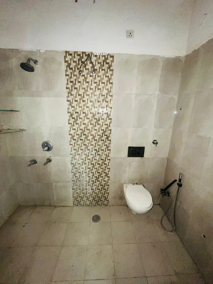 Attached Bathroom, dehradun cantt 2 Bedroom 150 Sq.Yd. Independent House In Dehradun Cantt Dehradun 8368352