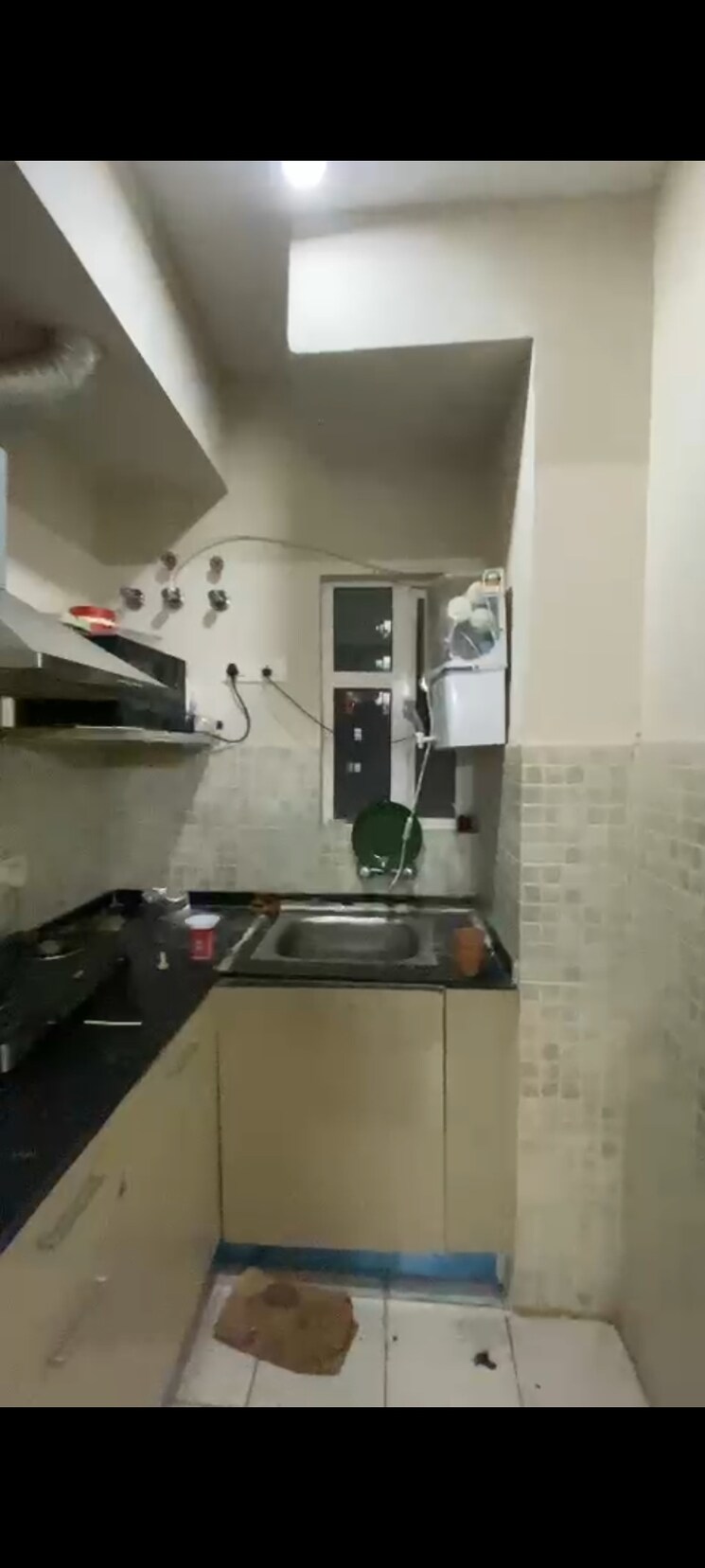 Kitchen, paras-tierea 1 Bedroom 450 Sq.Ft. Apartment In Sector 137 Noida 8368362