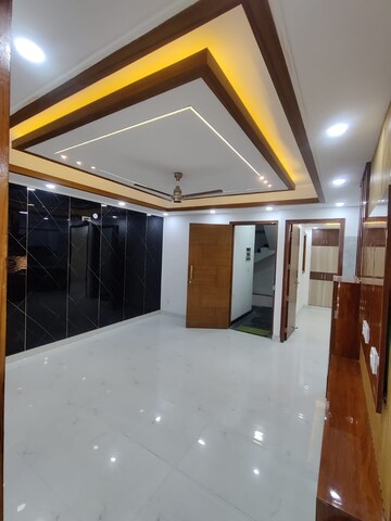 Kitchen in 3 BHK Builder Floor at Gms Road – for Rent
