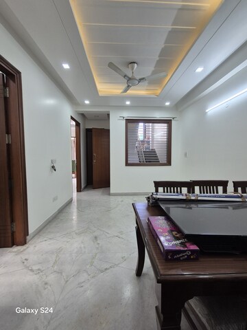 Bedroom in 2 BHK Apartment at Palm Residency Chhatarpur, Chattarpur – for Rent