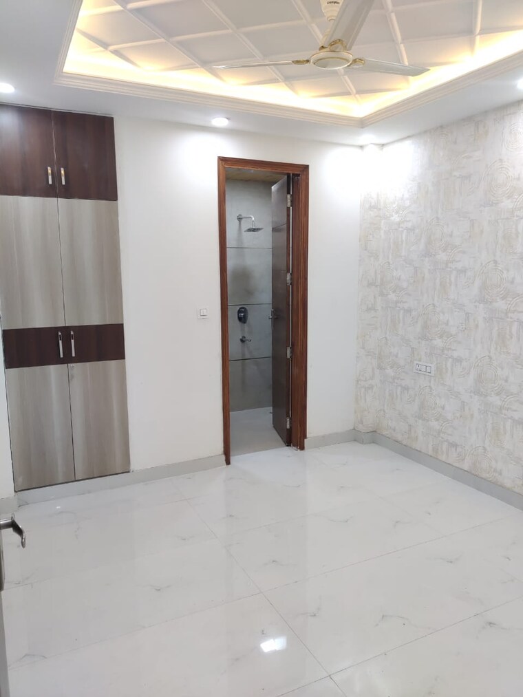 Room, gms road 3 Bedroom 1200 Sq.Ft. Builder Floor In Gms Road Dehradun 8368386
