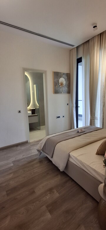 Furnished Amenities in 4 BHK Apartment at Eldeco Fairway Reserve, Sector 80 – for Sale