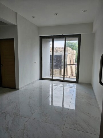 Room in 3 BHK Apartment at RNR Ashesh Park, Thaltej – for Sale