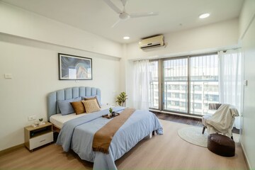 Bedroom in 2.5 BHK Apartment at K Raheja Vistas, Andheri East – for Sale
