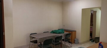 Room in 2 BHK Apartment at Vascon Marigold, Kalyani Nagar – for Rent