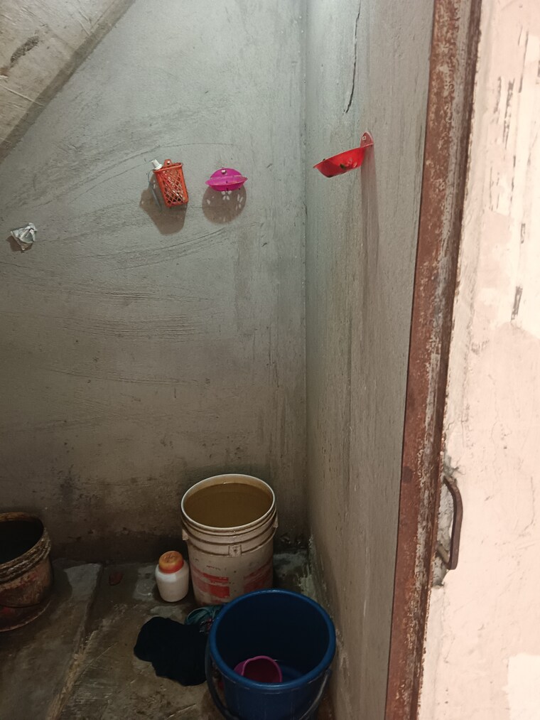 Bathroom, sector 82 1.5 Bedroom 680 Sq.Ft. Independent House In Sector 82 Noida 8368700