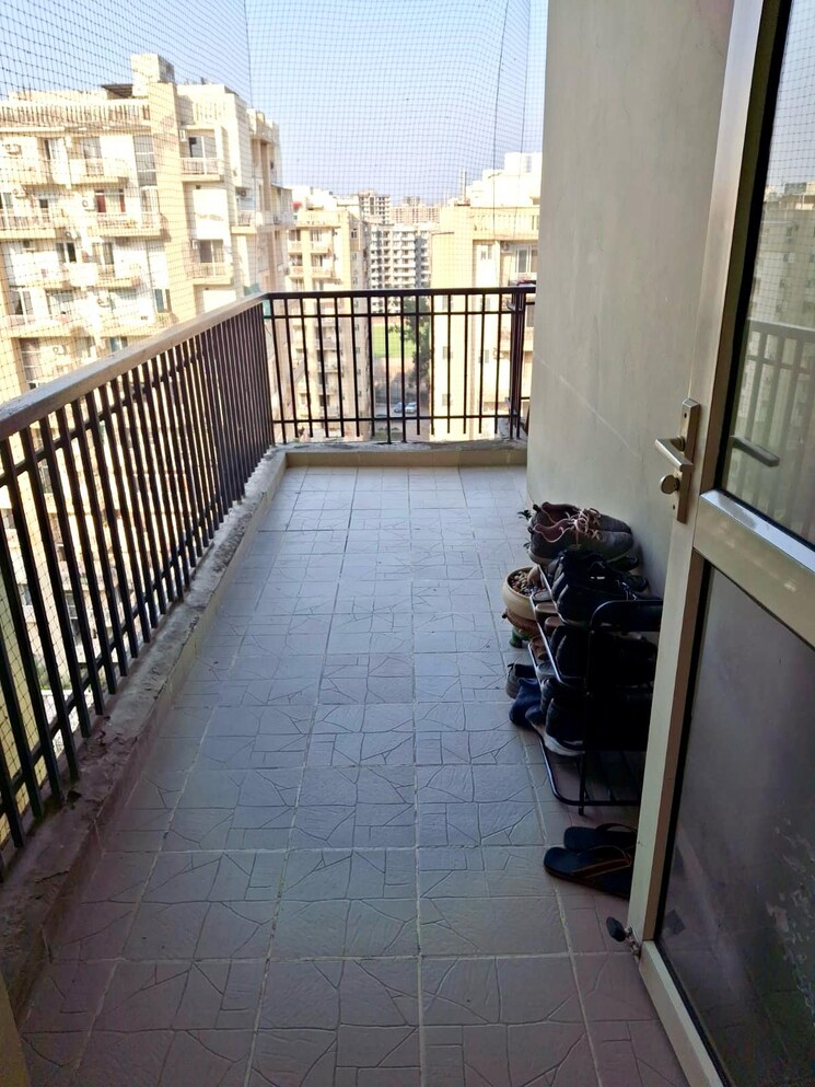 Balcony, sushma-green-vista 2 Bedroom 900 Sq.Ft. Apartment In Ghazipur Zirakpur 8368688