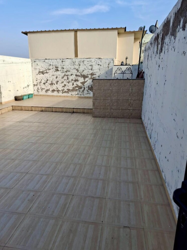 Balcony, sushma-green-vista 2 Bedroom 900 Sq.Ft. Apartment In Ghazipur Zirakpur 8368688