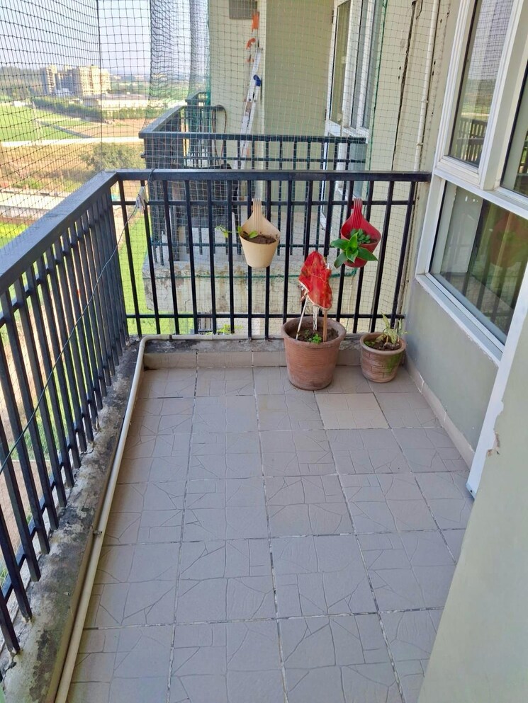 Balcony, sushma-green-vista 2 Bedroom 900 Sq.Ft. Apartment In Ghazipur Zirakpur 8368688