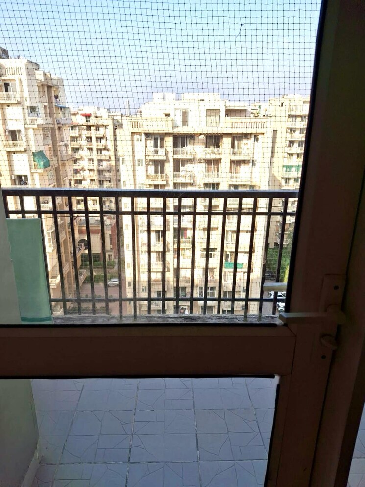 Balcony, sushma-green-vista 2 Bedroom 900 Sq.Ft. Apartment In Ghazipur Zirakpur 8368688