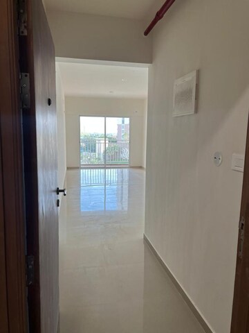 Room in 2 BHK Apartment at Indiabulls Park, New Panvel – for Sale