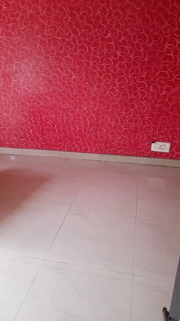 Room in 3.5 BHK Apartment at Mayur Vihar Phase 1 – for Rent