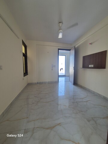 Room in 1 BHK Apartment at Palm Residency Chhatarpur, Chattarpur – for Rent