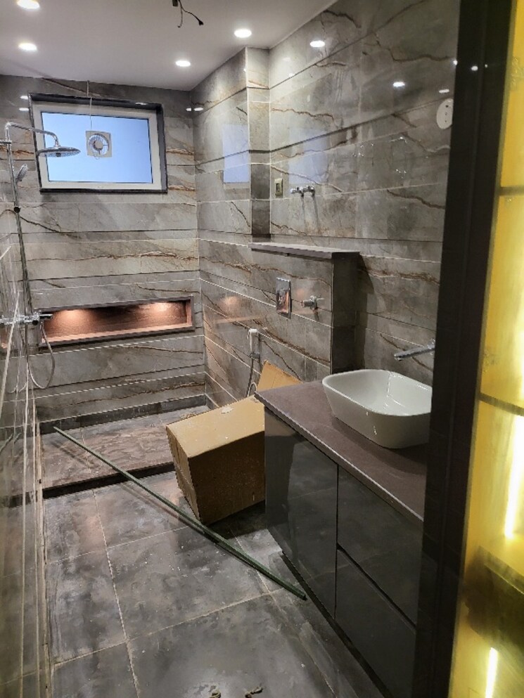 Kitchen, mansarover garden 3.5 Bedroom 2000 Sq.Ft. Builder Floor In Mansarover Garden Delhi 8368767