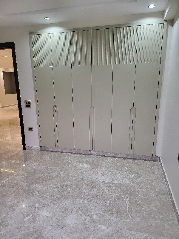 3.5 BHK + Servant Room Builder Floor For Sale in Mansarover Garden