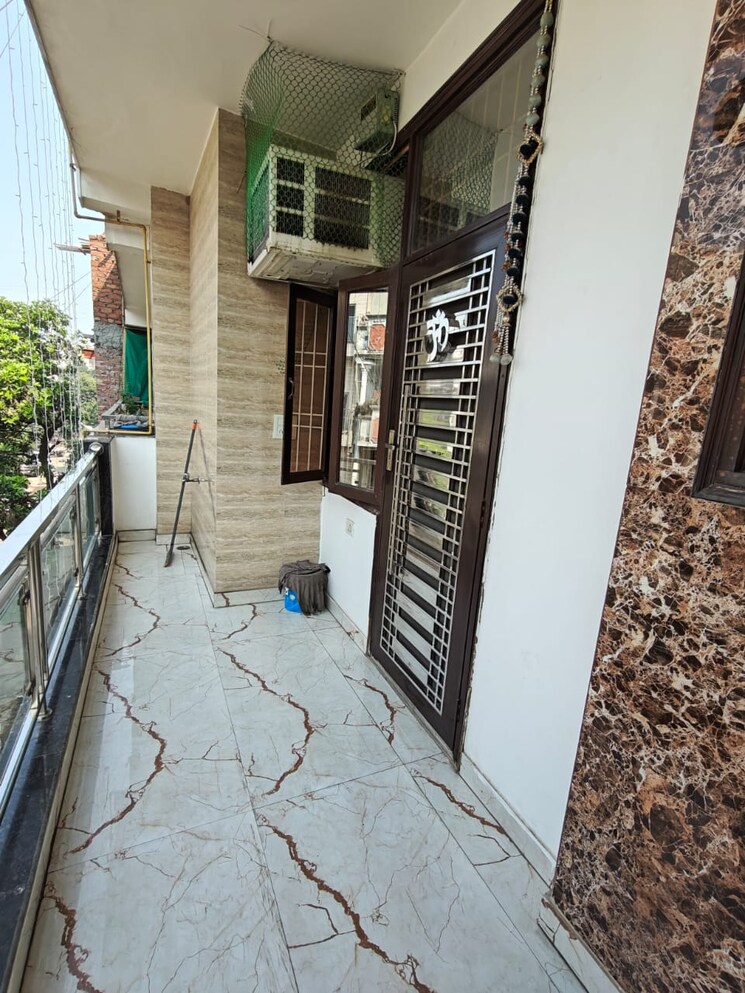 Balcony, indrapuram 3 Bedroom 112 Sq.Mt. Builder Floor In Indrapuram Ghaziabad 8368779