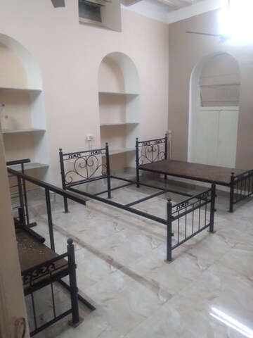   Pg at Bhawanipur – for Rent