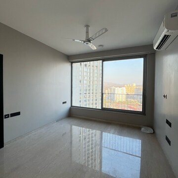 Room in 3 BHK Apartment at Oberoi Sky City, Khande Rao Dongari – for Rent