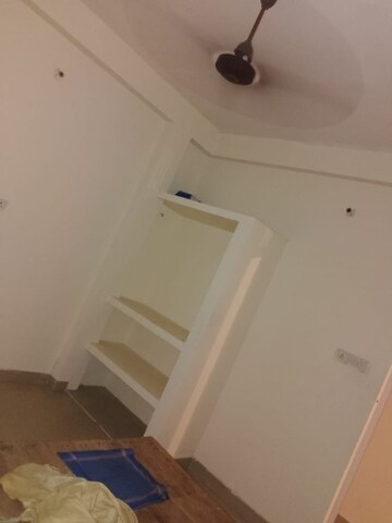 Furnished Amenities in 2 BHK Builder Floor at Gomti Nagar – for Rent