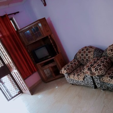 Living Room in 1 RK Builder Floor at Gamma I Greater Noida – for Rent
