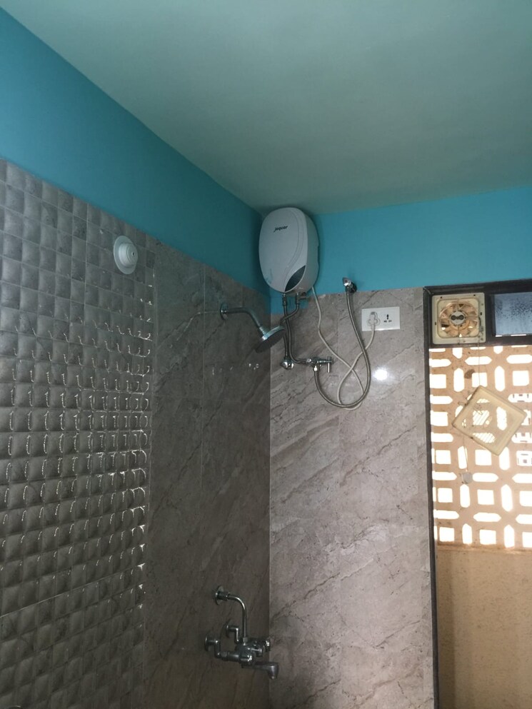 Bathroom, tulsi-aura-mumbai 2 Bedroom 961 Sq.Ft. Apartment In Ghansoli Navi Mumbai 8368848