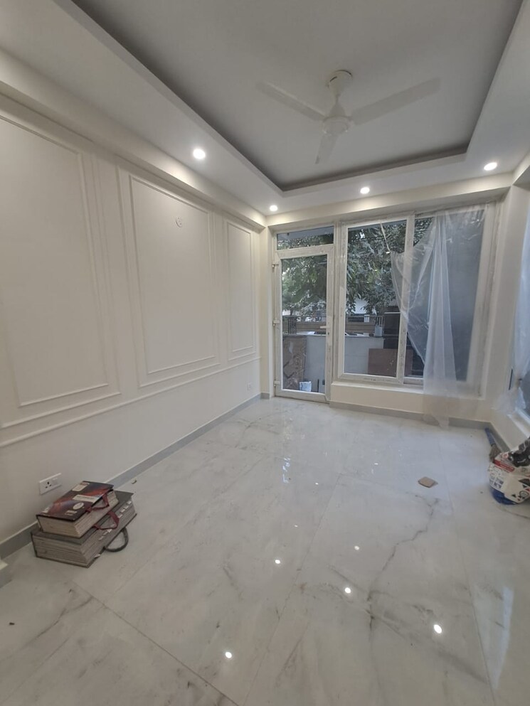 Room, as-tower 3 Bedroom 2200 Sq.Ft. Builder Floor In Sector 45 Gurgaon 8368852