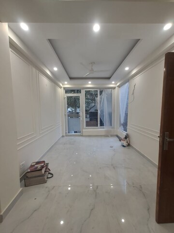 Building Lobby in 3 BHK Builder Floor at AS Tower, Sector 45 – for Rent