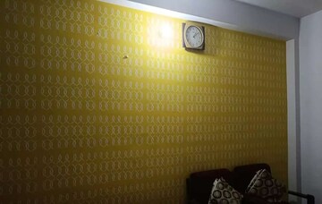 Master Bedroom in 2 BHK Apartment at Hazratganj – for Rent