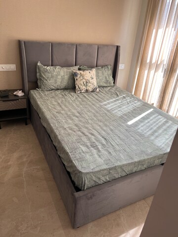 1 BHK Apartment For Rent in Hiranandani Regent Hill, Powai